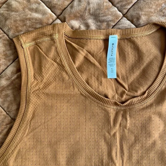 Athleta Muscle Tank - Picture 2 of 3